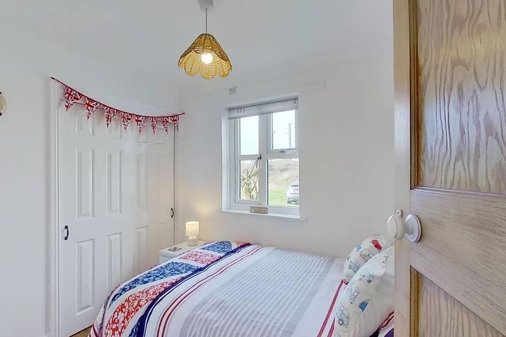 F06 Home View, Riviere Towans in Hayle, Cornwall