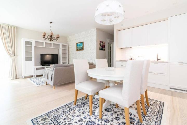 Apartament wakacyjny dla 4 osób, z ogród i balkon w Kłajpeda