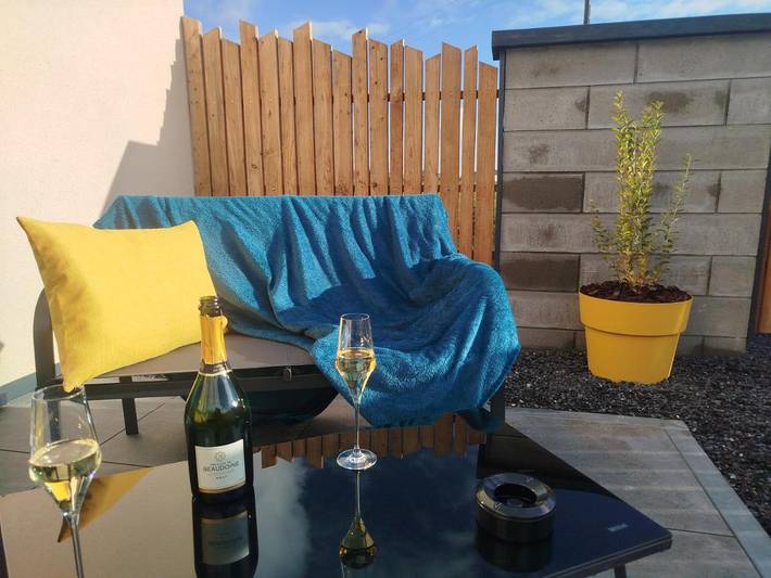 Location de vacances pour 2 personnes, avec terrasse ainsi que sauna et jacuzzi à Renwez - 3