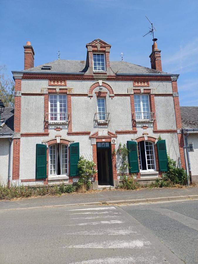 Gîte pour 3 personnes, avec Terrasse ainsi que Jardin et Vue dans Le Poislay