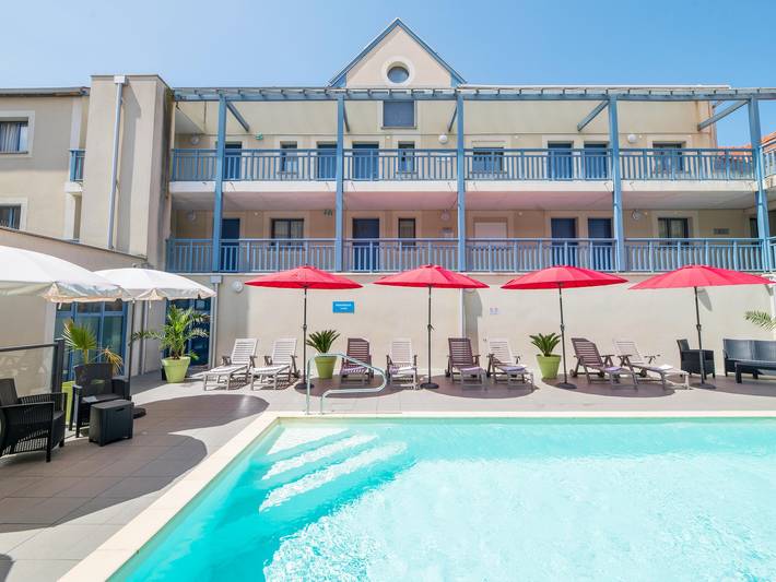 Gîte pour 4 personnes, avec sauna ainsi que piscine et balcon, animaux acceptés à Biscarrosse