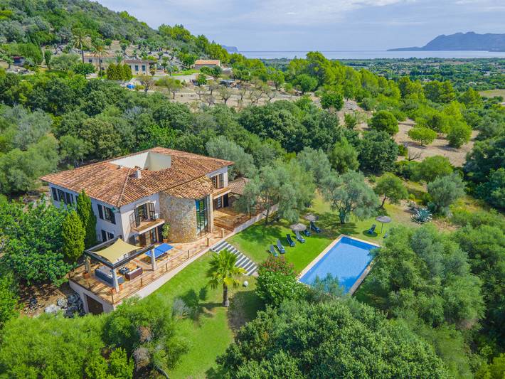 Chalet para 12 personas, con terraza y jardín en Mallorca
