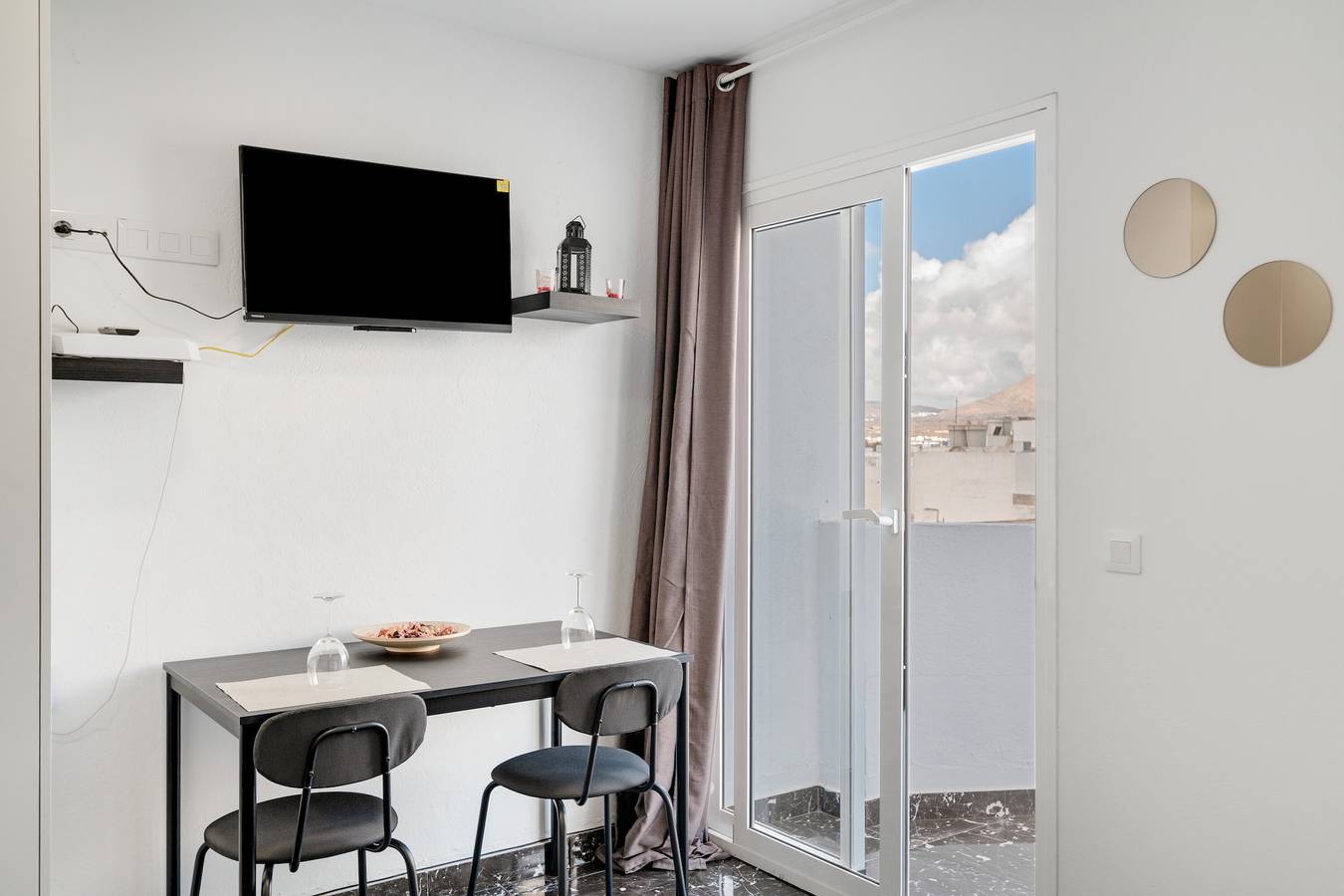 Maison de Vacances '2' avec Vue sur la Montagne, Balcon et Wi-Fi in Arrecife, Lanzarote