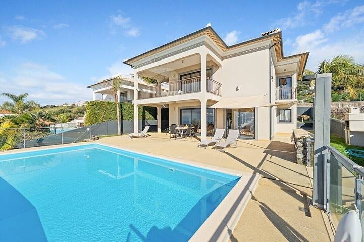 Villa for 6 people, with pool and garden as well as terrace - 1