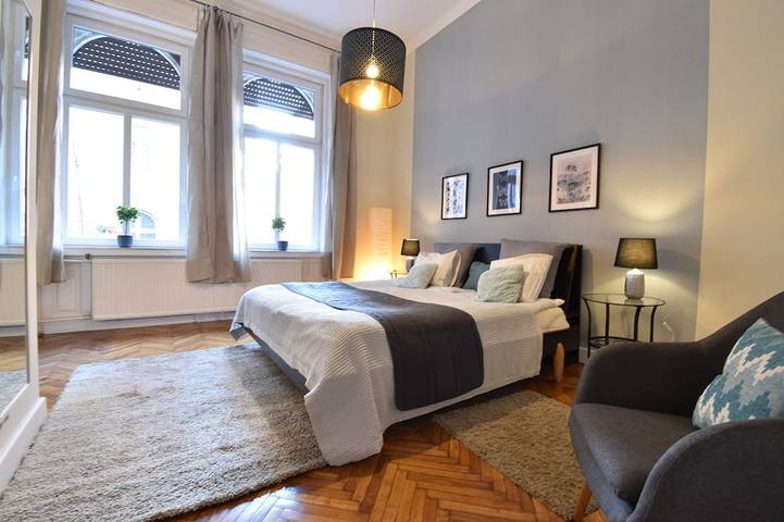 Holiday rental for 8 people in Budapest