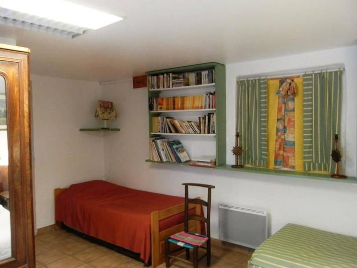 Gîte pour 4 personnes, avec piscine et jardin à Ailhon - 4