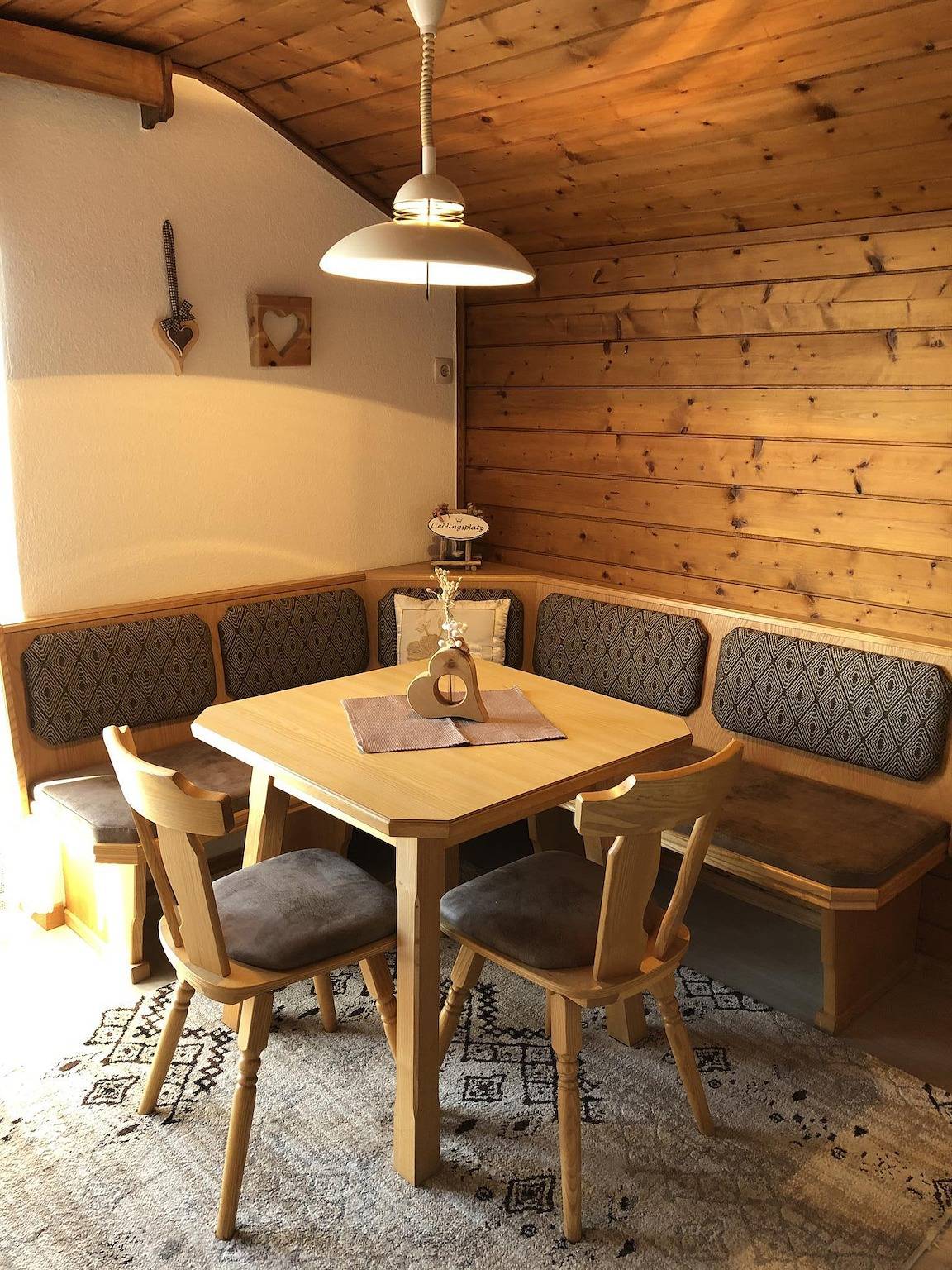 Ganze Ferienwohnung, Ferienwohnung Dachgeschoss in Maurach, Eben am Achensee