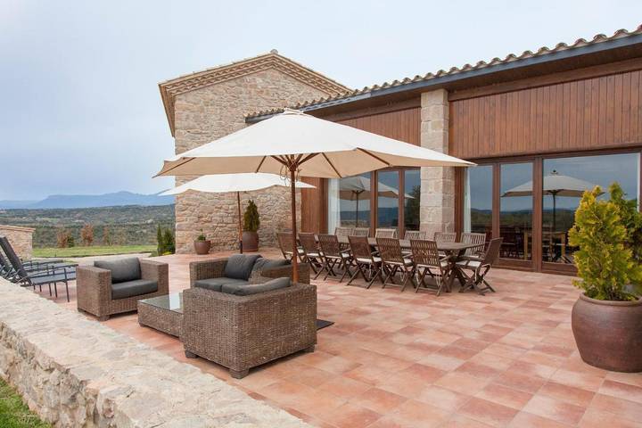 Casa rural para 15 personas, con Terraza y Jardín además de Piscina y Vistas en Prats de Llusanés - 2
