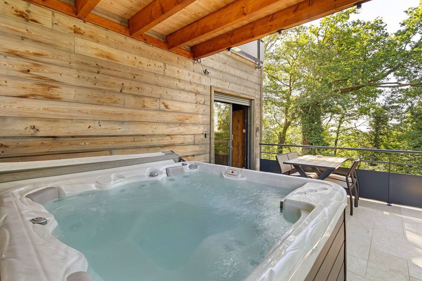 Maison De Vacances pour 4 Personnes dans Sarlat-la-Canéda, Périgord Noir