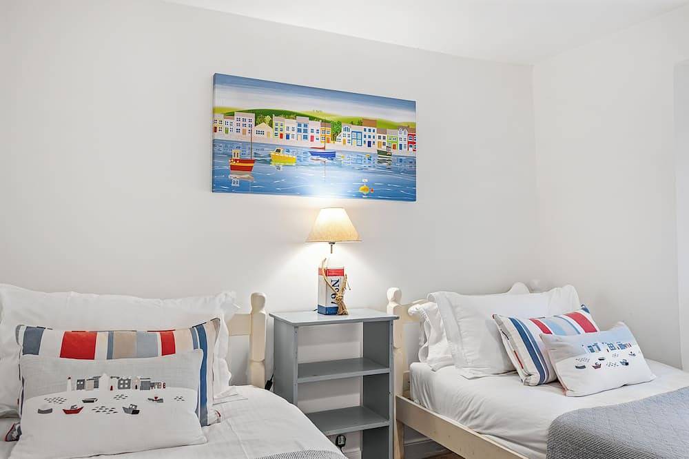 Private Terrasse und zentrale Lage innerhalb von 5 Minuten zu Fuß von der Stadt entfernt. in Polperro, Fowey