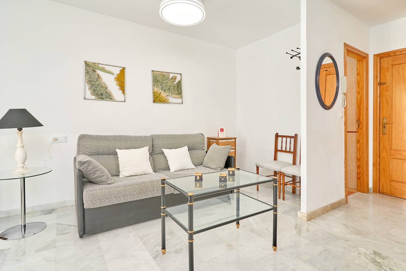Ganze Wohnung, Ferienwohnung 'Lauramar' mit Meerblick, Gemeinschaftspool und Wi-Fi in Playa Puerta del Mar, Almuñecar