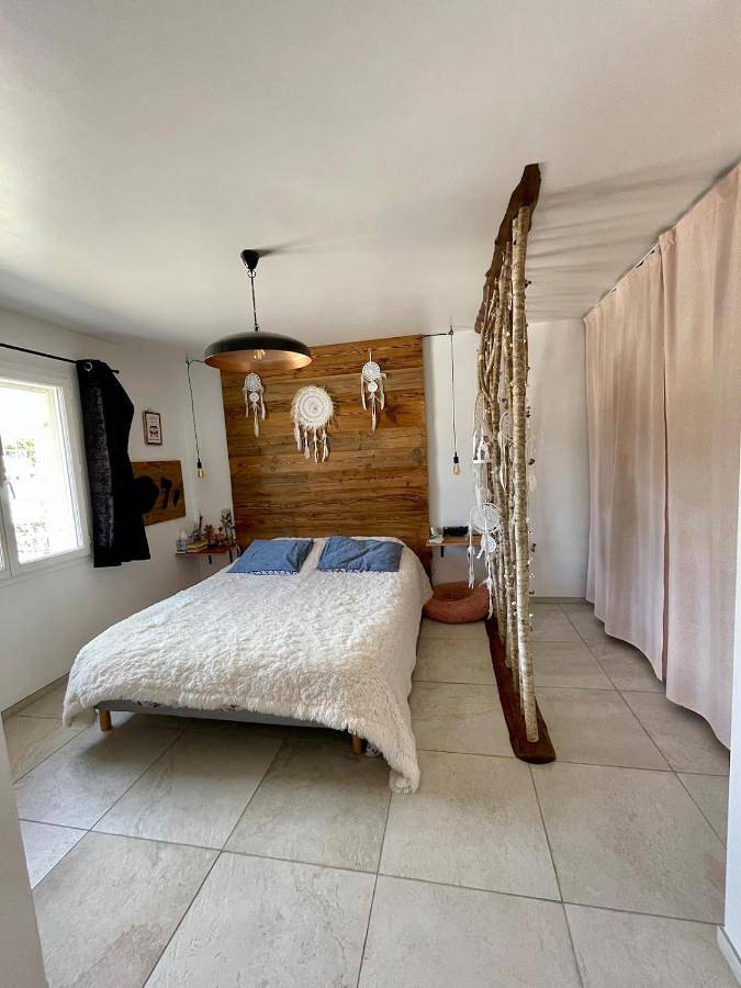 Location de vacances pour 6 personnes, avec jardin et piscine à Ginasservis - 2