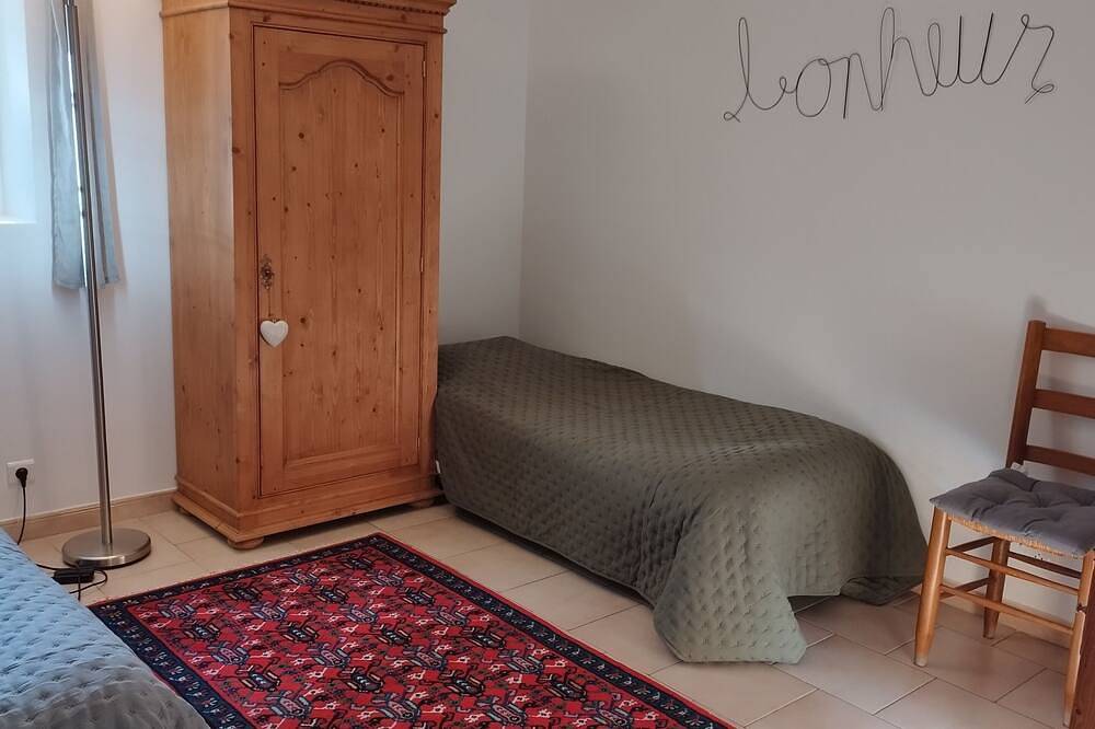 Villa with swimming pool in Provence Luberon Pays d'Aix in La Roque-d'Anthéron, Region de Aix-en-Provence