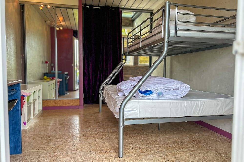 Villa con terraza, jardín, cerca de Evian y pistas, Wifi, aparcamiento in Lugrin, Thonon-les-Bains region