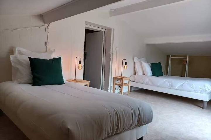 Gîte pour 14 personnes dans Saint-Pey-d'Armens - 4