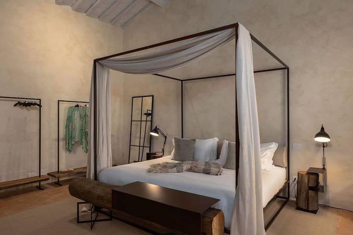 Villa a Montalcino con 11 camere da letto e 22 posti letto in Montalcino, Val d’Orcia
