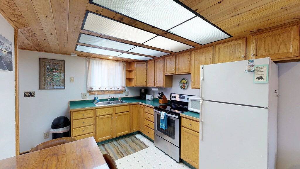 Gemütliche Hütte mit eigenem Whirlpool, ruhige Lage Blocks vom Resort & Trails in Girdwood, Anchorage