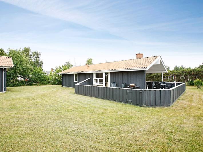 Ferienhaus für 8 Personen, mit Whirlpool und Terrasse sowie Garten und Sauna in Øster Hurup - 2