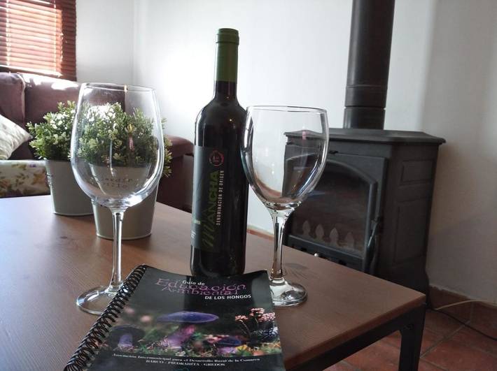 Casa rural para 4 personas, con jardín y vistas, Se admiten mascotas en Sierra de Gredos - 2