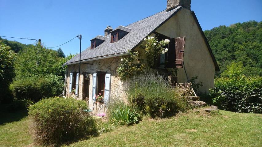 Location de vacances pour 4 personnes, avec jardin et vue, animaux acceptés à Pleaux - 3