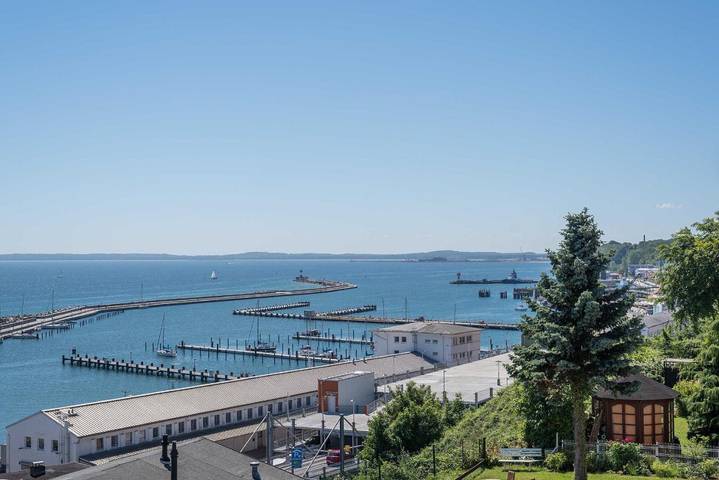 Ferienhaus mit Meerblick für 4 Personen, mit Terrasse und Ausblick sowie Seeblick in Sassnitz - 2