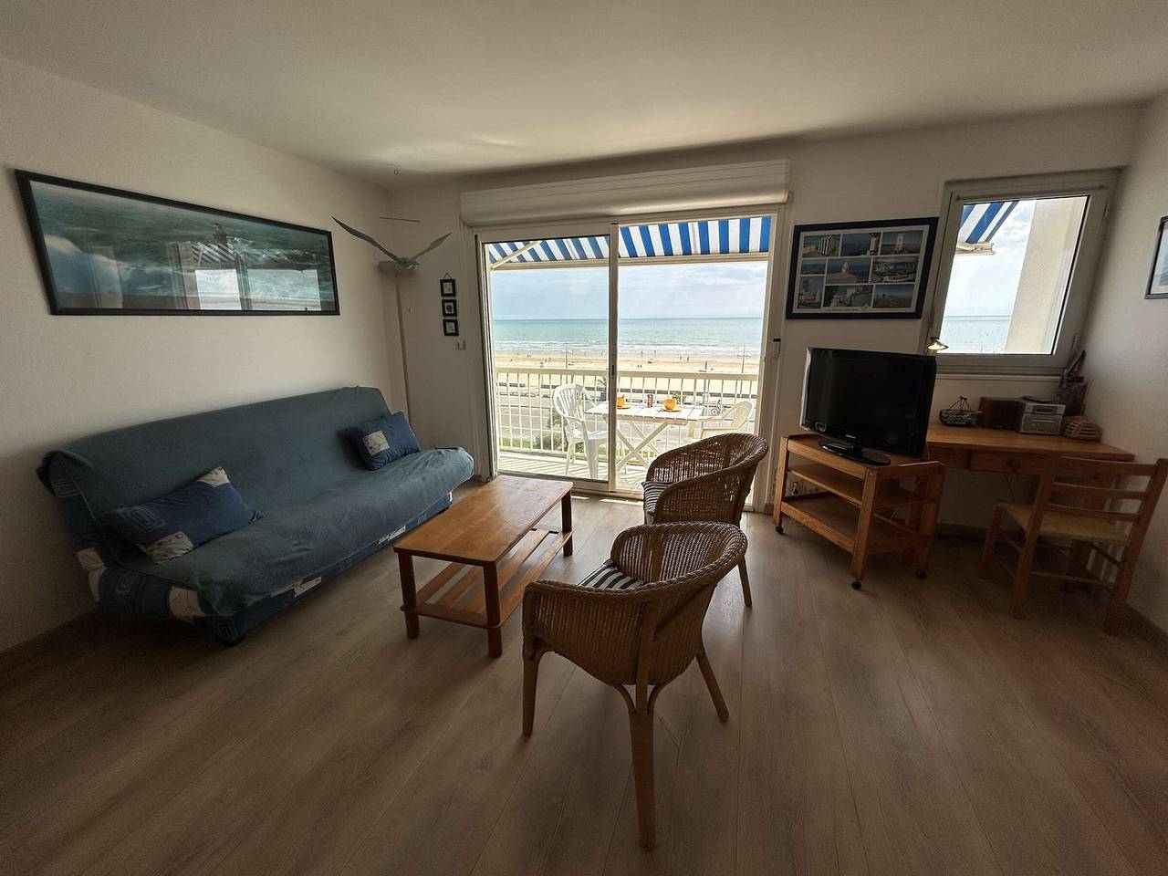 Entire apartment, Apartment sea view - 4 guests in Saint-Jean-de-Monts, Vendée