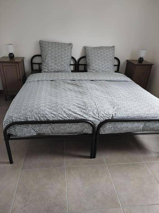 Location de vacances pour 7 personnes, avec jardin ainsi que jacuzzi et piscine à Saint-Didier-sur-Chalaronne - 2