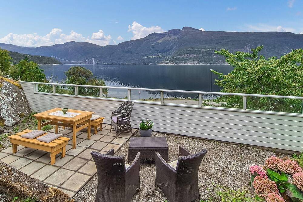 Tolles Haus in Eidfjord mit Meerblick in Hardangerfjord