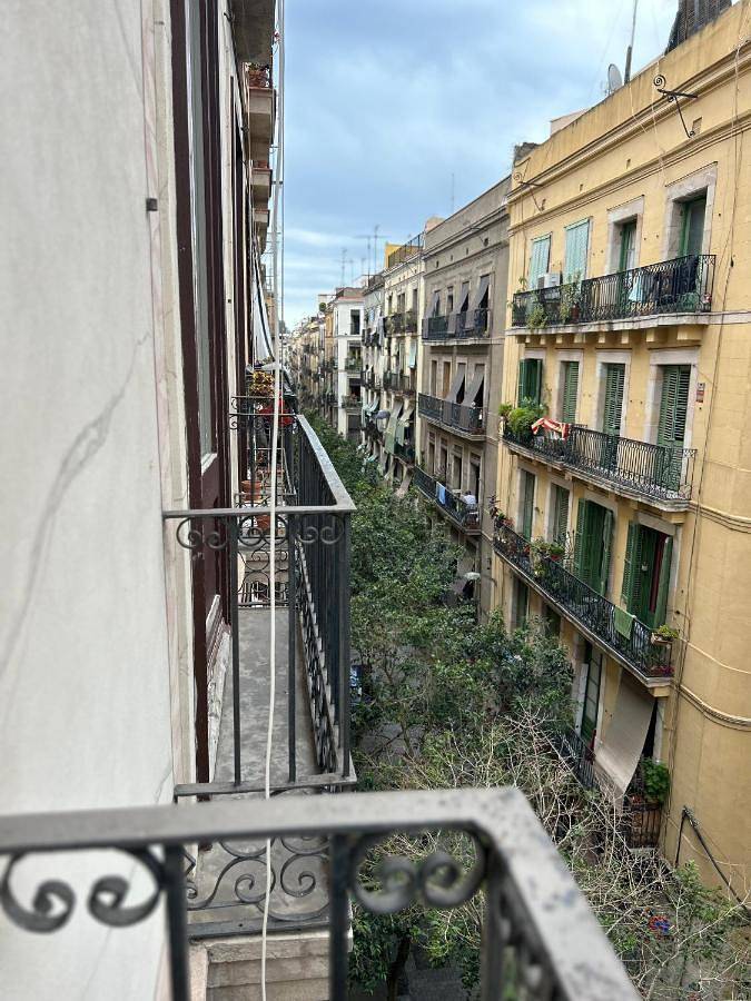Central and Basic Universitat for Young Hostel in Barcelona Centre, Βαρκελώνη