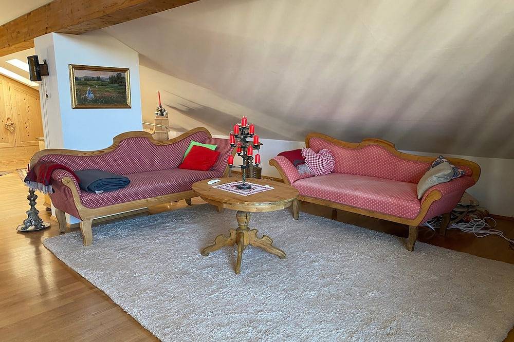 Ganze Wohnung, Gemütliche Wohnung in Murnau für bis zu 4 Personen in Murnau am Staffelsee, Das Blaue Land