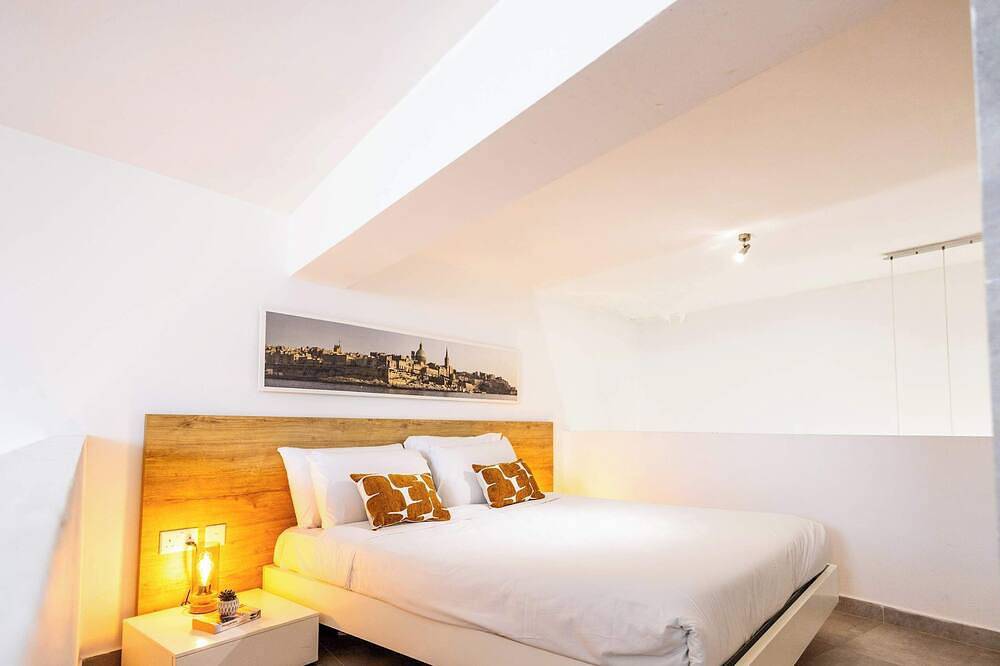 A traditional Maltese home with an Indoor Cave Pool in il-Mellieha, Mellieha