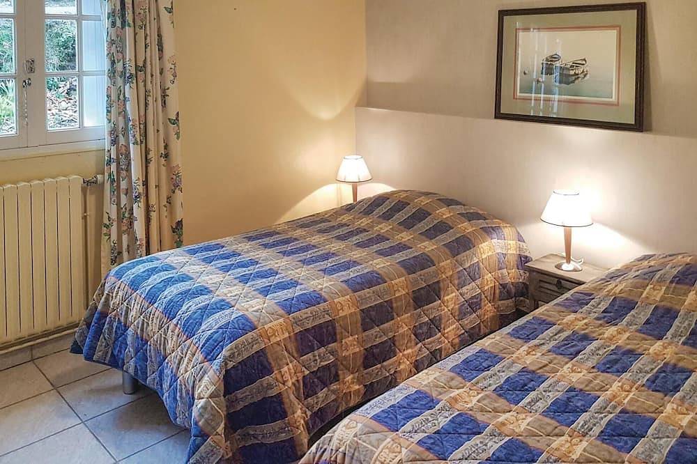 2 bedroom cozy home in Locronan in Locronan, Iroise