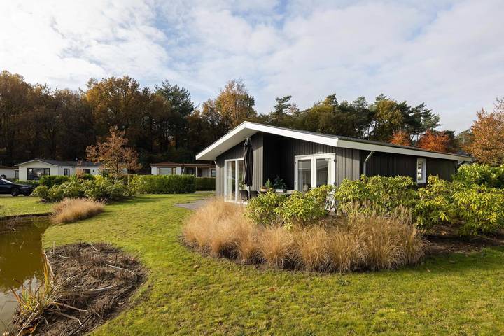 Location de vacances pour 6 personnes, avec vue sur le lac et terrasse ainsi que jardin et sauna à Veldhoven - 2