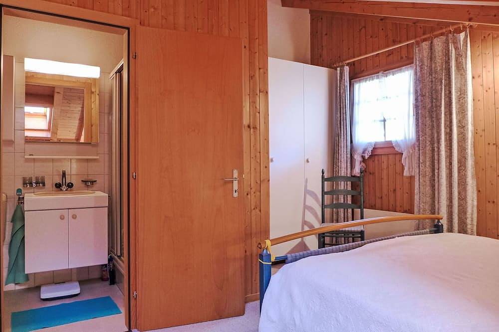 Appartamento intero, Incantevole appartamento per 5 ospiti con Wifi, Tv, balcone e vista panoramica in Schwendi b. Grindelwald, Grindelwald