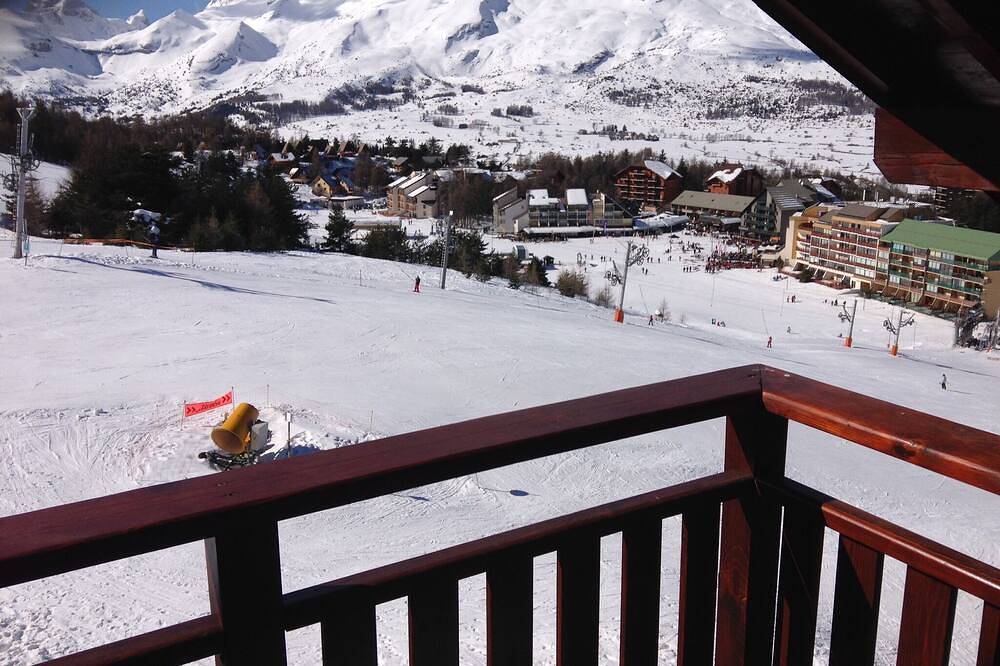 Apartamento entero, Apartamento 4 piezas 8-10 personas en las laderas con vistas panorámicas in La Joue du Loup, Dévoluy (comuna)