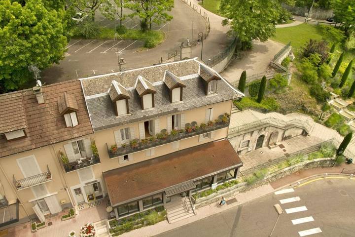 Hôtel pour 3 personnes, avec jardin dans Office de Tourisme d'Aix les Bains - 3