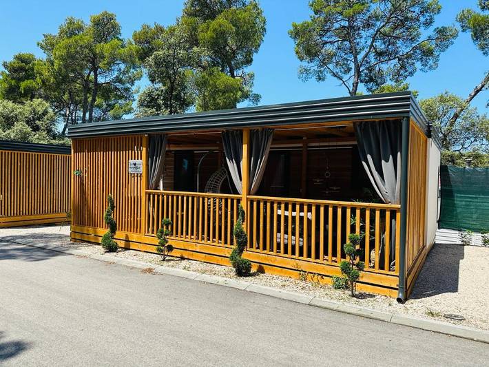 Camping pour 8 personnes, avec vue et jardin, animaux acceptés à Biograd na Moru - 2