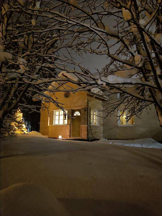 Apartamento para 8 personas, con sauna además de vistas y jardín en Rovaniemi