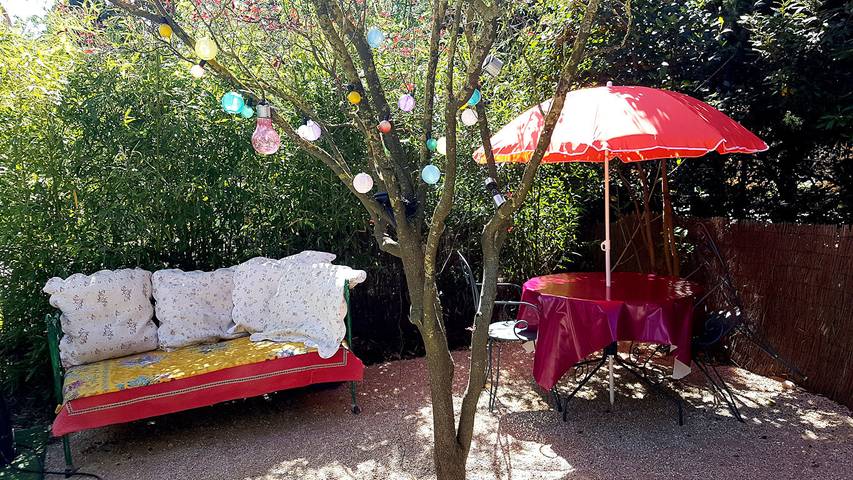 Gîte pour 2 personnes, avec jacuzzi et jardin à Maussane-les-Alpilles - 2