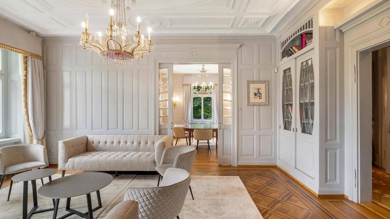 Private Villa in Central Zurich in Zürich 38 Wollishofen, Zurych
