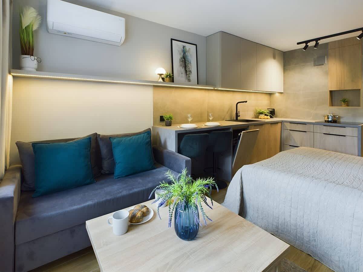 Appartamento intero, Functional Studio with Balcony | Close to Green Areas in Żoliborz, Varsavia