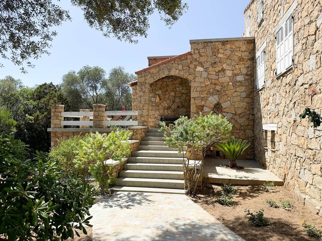 Appartement de vacances entier, Villa Naomi , piscine, à 100 m de la plage in Abbartello, Olmeto