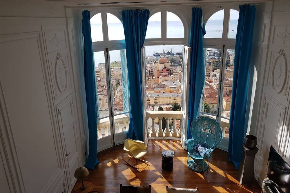 Entire apartment, Luxury Riviera Palace - 180 ° Sea & Monaco view in Beausoleil, Nice region