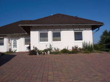 Bungalow für 2 Personen, mit Terrasse und Garten in Hessen