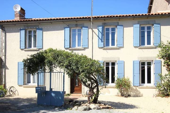 Location de vacances pour 6 personnes, avec Jardin dans Saint-Jouin-de-Milly