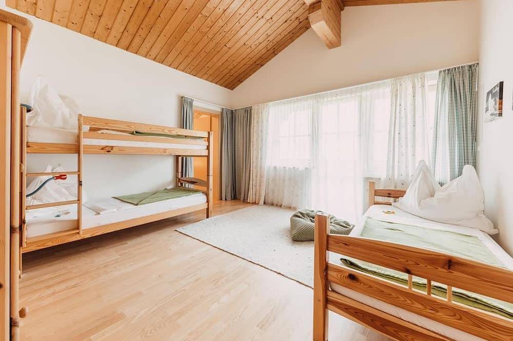 Ferienwohnung Birnbaum - Bio-Bauernhof Auernig in Obervellach, Lieser-Maltatal