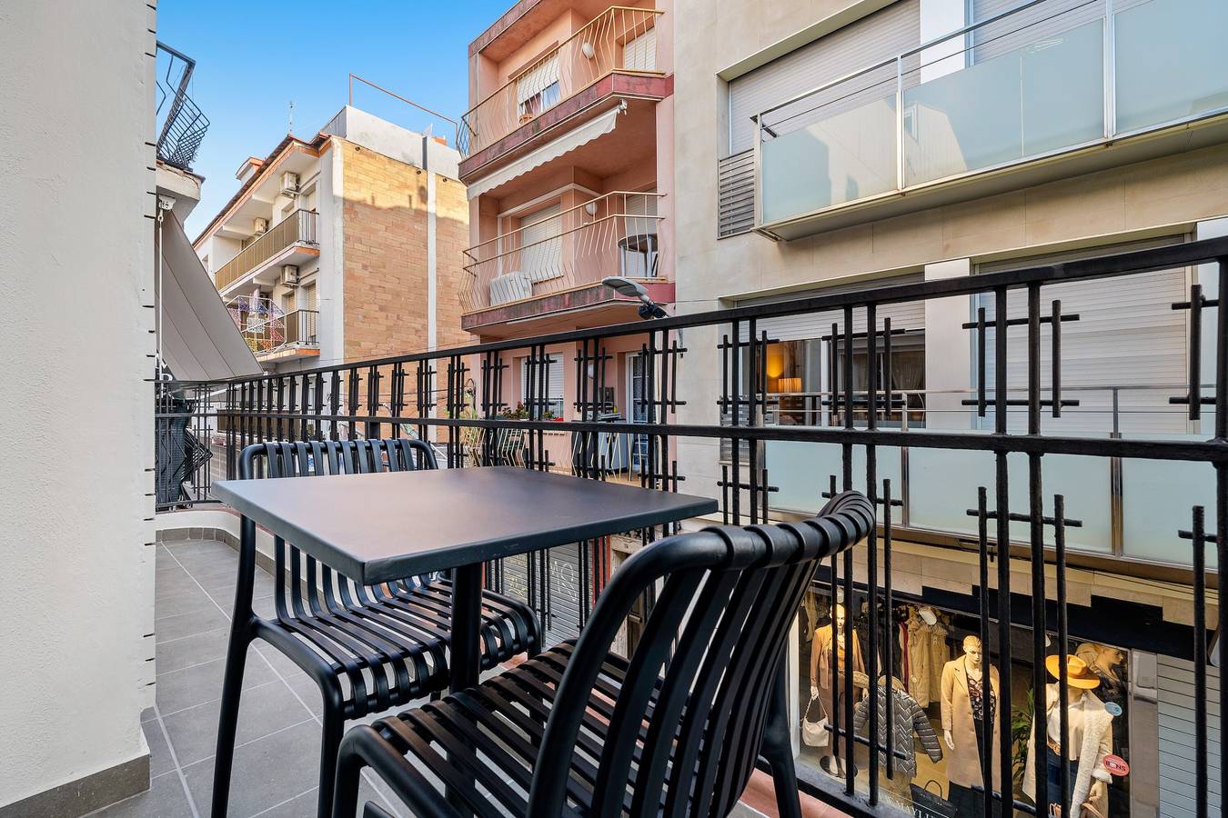 Appartement entier, Appartement 'Mabicarent Playa 2' avec terrasse privée, Wi-Fi et climatisation in Calafell, Costa Dorada
