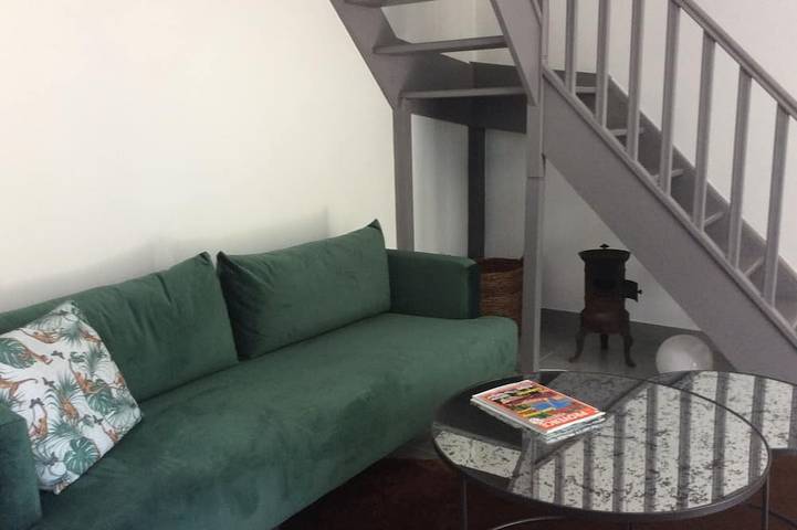 Charming house with a garden. Swimming pool. 8 minutes from Saint-Rémy in Graveson, Region de Arles
