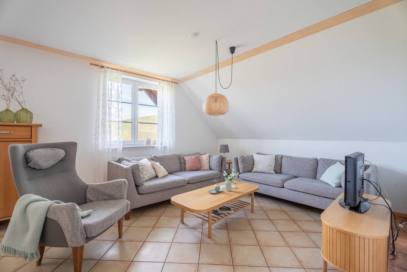 Ganze Wohnung, Ferienhaus Hofgut Wörner - Fewo Obergeschoss / Kneippen / Weinreben / Großer Garten / Weingut in Durbach, Mittlerer Schwarzwald