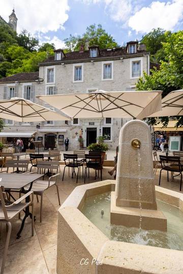 Hôtel pour 2 personnes, avec terrasse, animaux acceptés à Rocamadour